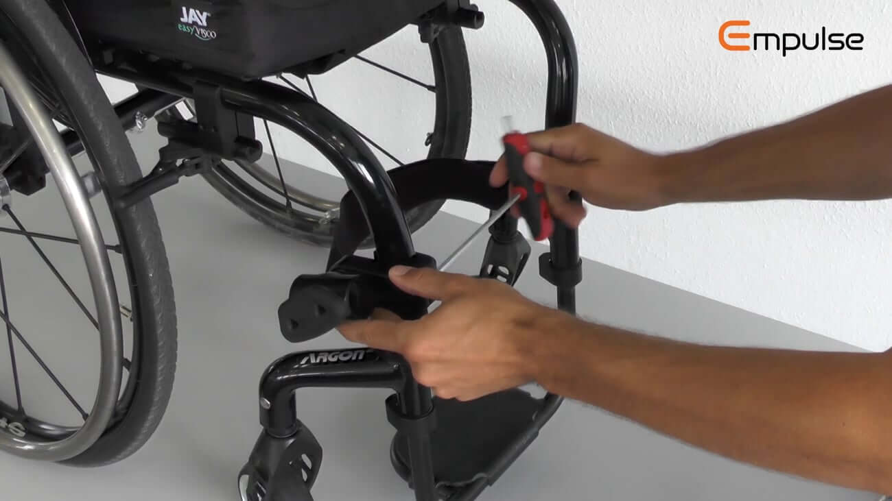 EMPULSE F55 | Adaptação á cadeira Miniatura